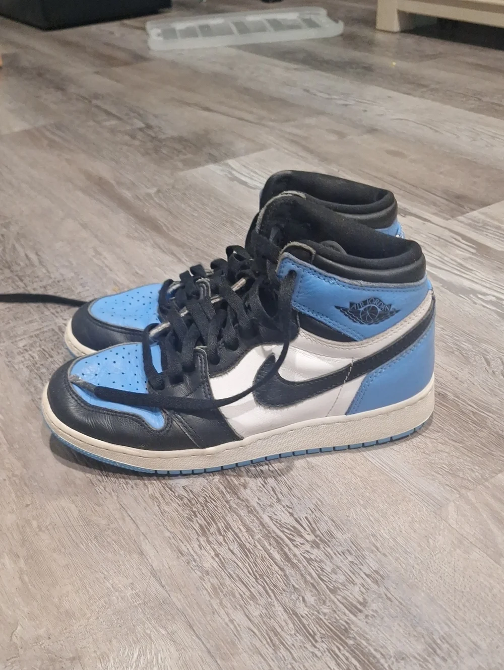 Nike Kids High-Top Sneakers in Black and Light Blue